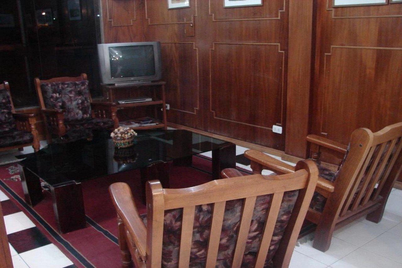 טרלאו Cheltum Hotel מראה חיצוני תמונה