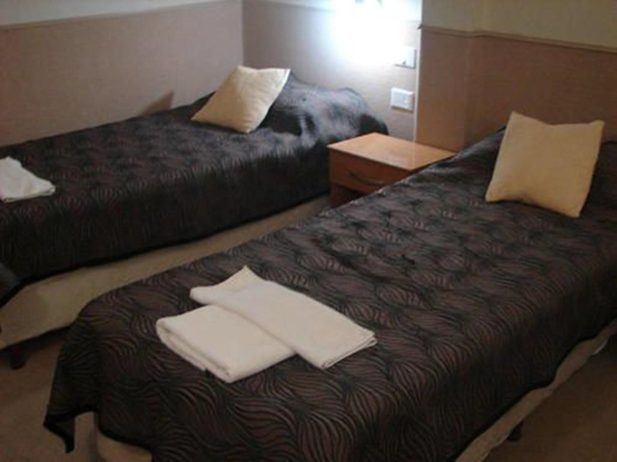 טרלאו Cheltum Hotel מראה חיצוני תמונה