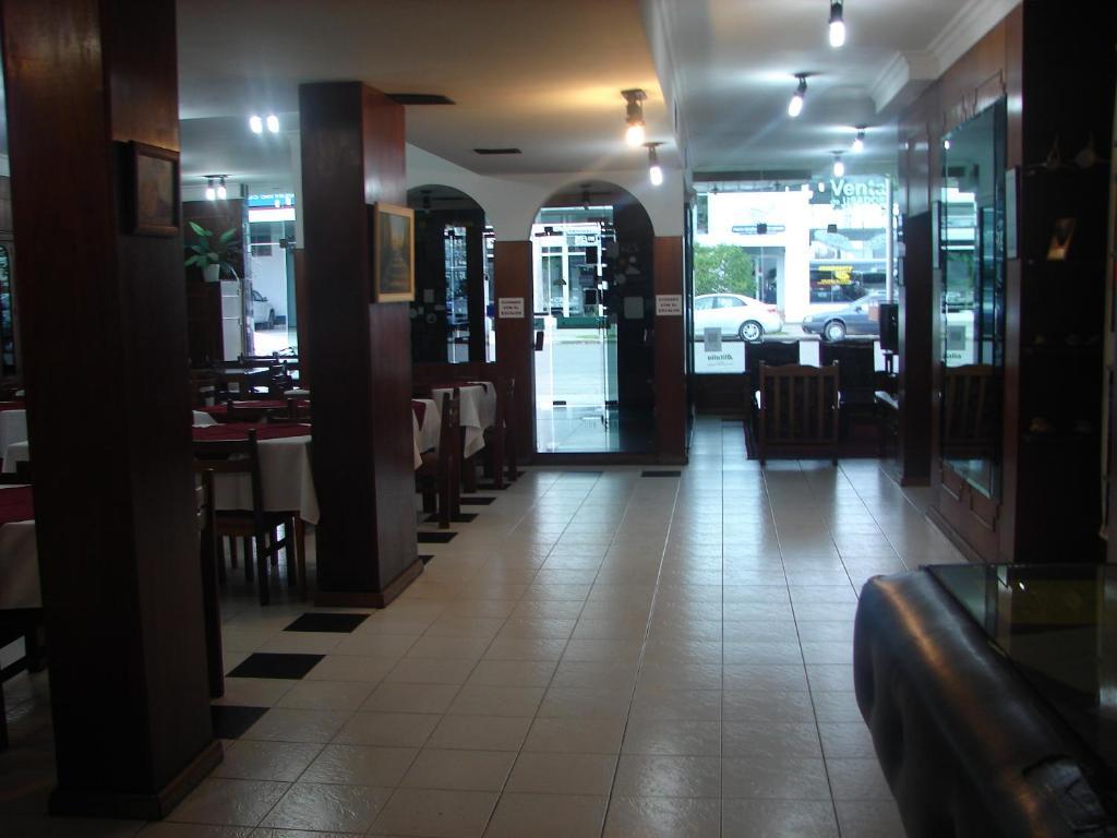 טרלאו Cheltum Hotel מראה חיצוני תמונה