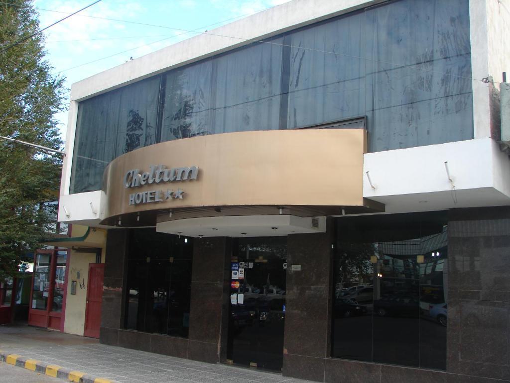 טרלאו Cheltum Hotel מראה חיצוני תמונה